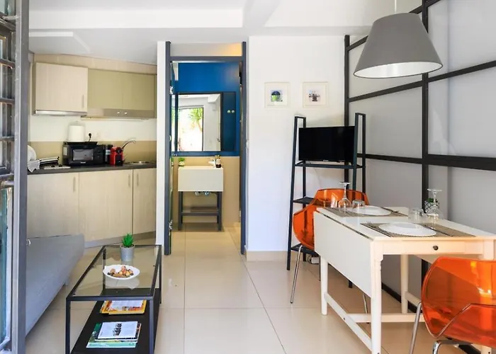 Aiolos Glyfada Centre Apartment 3